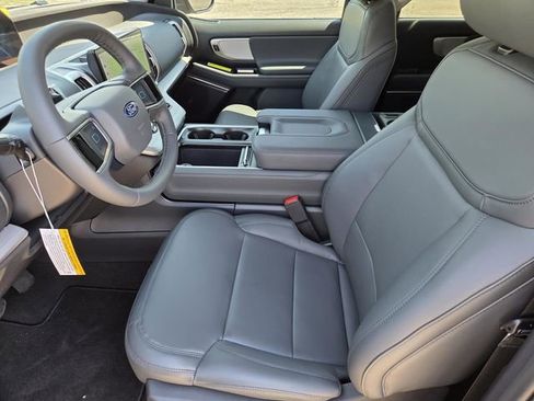 New 2026 Ford Expedition Active RWD image 24