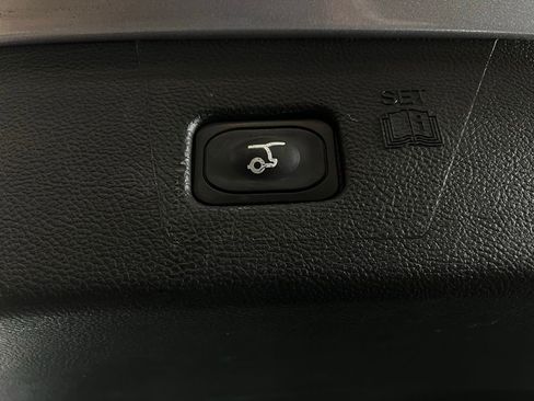 Used 2024 Ford Edge Titanium image 29