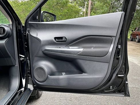 Used 2022 Nissan Kicks S FWD image 28