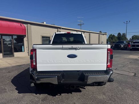 Used 2025 Ford F450 Lariat w/ Camper Package AWD/4WD image 3