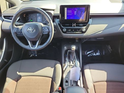 Used 2024 Toyota Corolla SE w/ SE Package FWD image 11