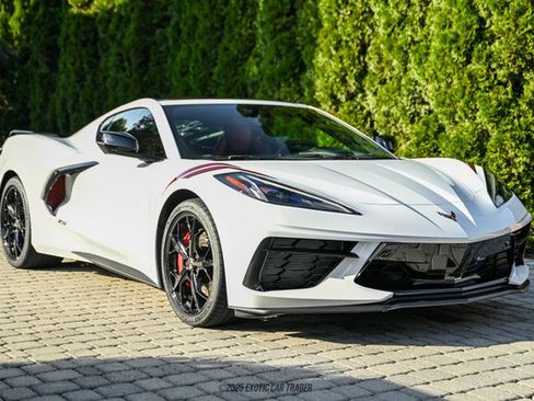 Used 2020 Chevrolet Corvette Stingray Premium Cpe w/ 3LT Preferred Equipment Group image 18