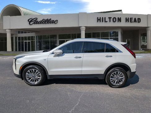 Certified 2024 Cadillac XT4 Premium Luxury FWD image 3