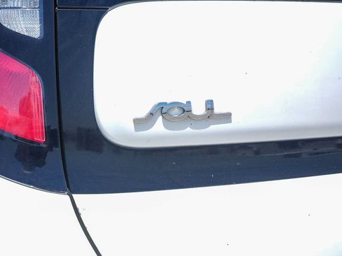Used 2017 Kia Soul FWD image 10