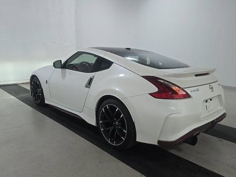 Used 2019 Nissan 370Z NISMO RWD image 5