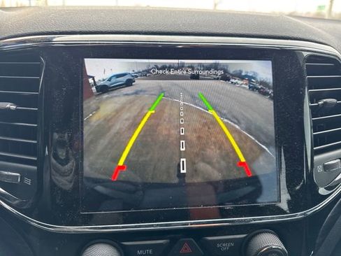 Used 2022 Jeep Grand Cherokee Laredo E w/ Security & Convenience Group image 19