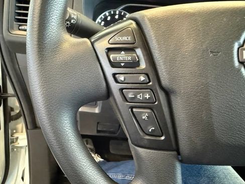 Used 2022 Nissan Frontier S w/ Technology Package RWD image 18