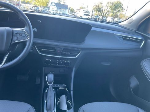 Used 2025 Buick Encore GX Preferred image 33