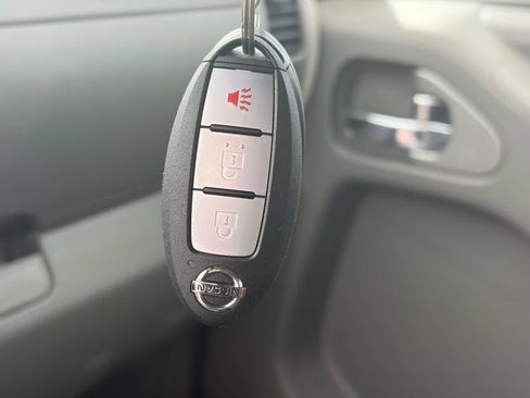 Certified 2021 Nissan Frontier SV w/ Midnight Edition Floor Mats image 30