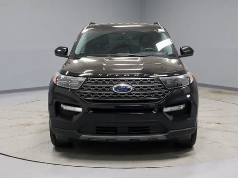 Certified 2023 Ford Explorer XLT w/ Equipment Group 202A AWD/4WD image 7
