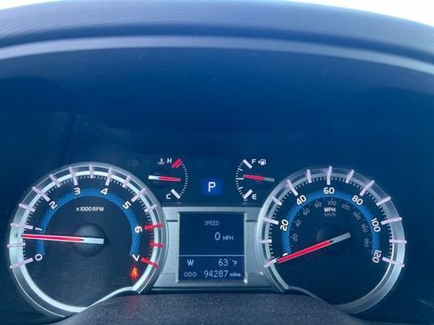 Used 2015 Toyota 4Runner SR5 Premium AWD/4WD image 15
