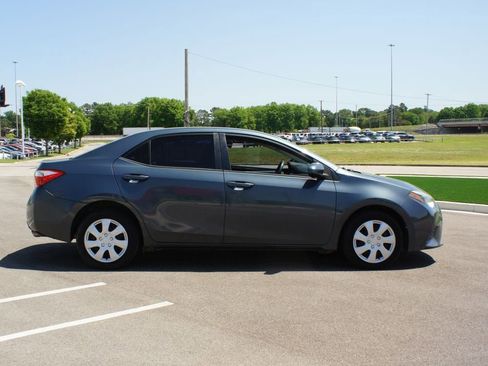 Used 2016 Toyota Corolla LE FWD image 14