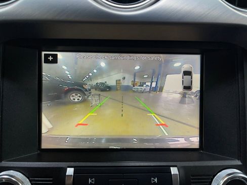 Used 2018 Ford Mustang Premium image 10