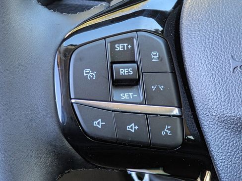 New 2026 Ford Escape SE image 13