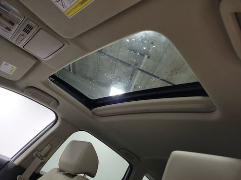 Used 2019 Honda CR-V Touring image 14
