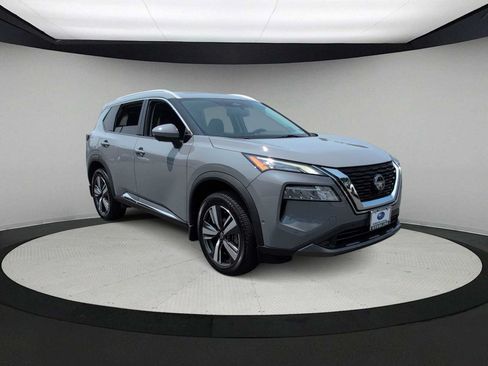 Used 2022 Nissan Rogue SL w/ SL Premium Package AWD/4WD image 2