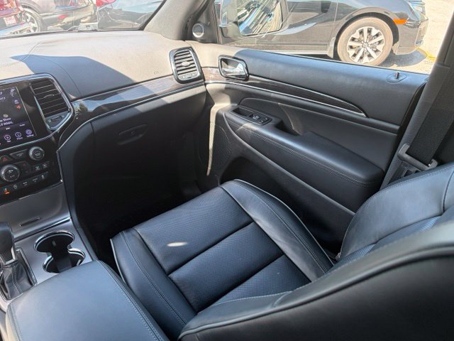 Used 2021 Jeep Grand Cherokee Overland AWD/4WD image 36