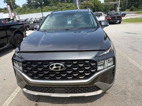 Used 2023 Hyundai Santa Fe SEL FWD image 2