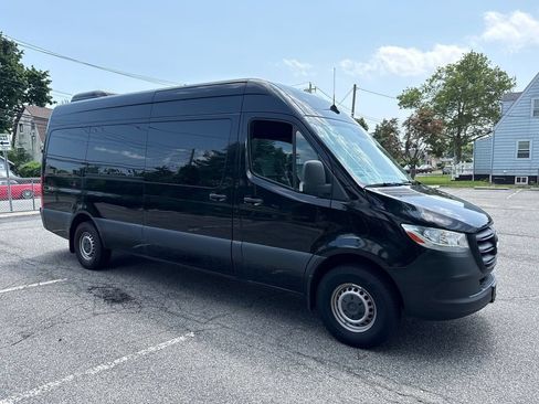 Used 2019 Mercedes-Benz Sprinter 2500 w/ Acoustic Package image 10