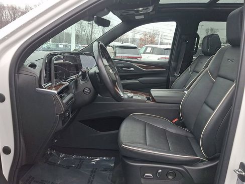 Used 2022 Cadillac Escalade Premium Luxury w/ Performance Package image 14