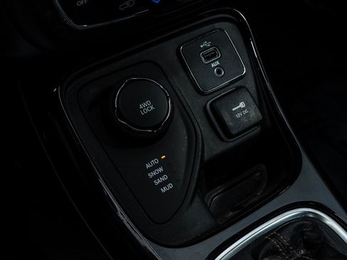 Used 2018 Jeep Compass Limited w/ Trailer Tow Group image 20