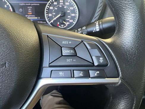 Certified 2023 Nissan Sentra SV FWD image 49