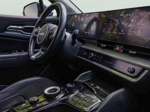 Certified 2023 Kia Sportage EX AWD/4WD image 25