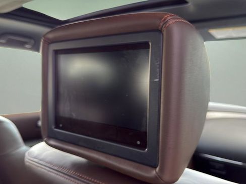 Used 2020 Nissan Armada Platinum w/ Platinum Reserve Package image 17