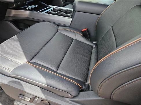 New 2025 Ford F350 Lariat w/ Lariat Ultimate Package image 4