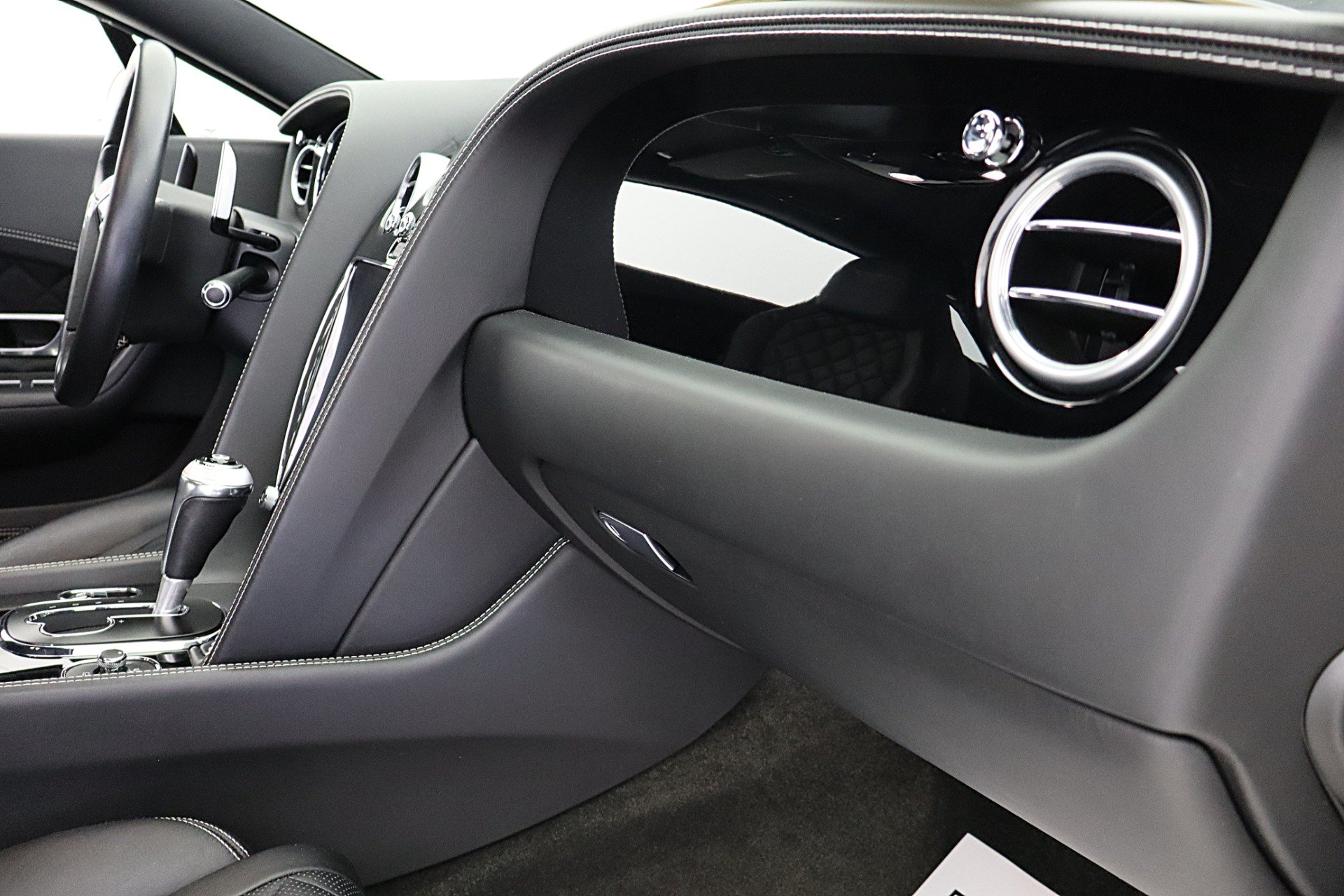 Used 2017 Bentley Continental GT AWD/4WD image 29