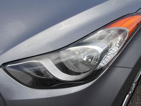 Used 2013 Hyundai Elantra GLS w/ Preferred Pkg FWD image 12