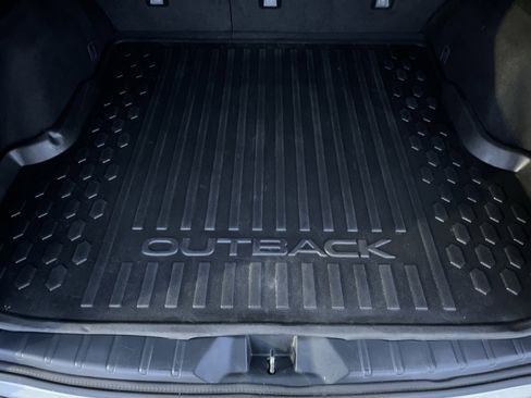 Used 2022 Subaru Outback Premium image 11