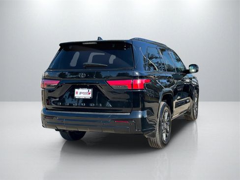 Used 2024 Toyota Sequoia Platinum image 5