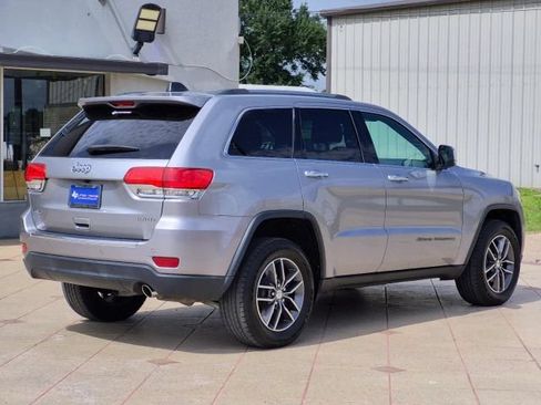 Used 2018 Jeep Grand Cherokee Limited AWD/4WD image 6