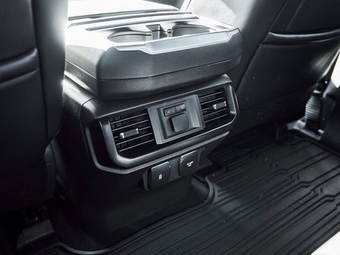 Used 2025 Ford F150 Raptor AWD/4WD image 55