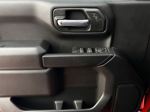New 2026 Chevrolet Silverado 1500 Custom w/ LPO, Dark Essentials Package image 18