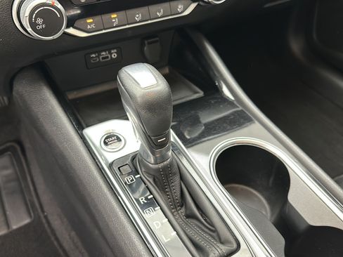 Used 2021 Nissan Altima 2.5 SV w/ SV Premium Package FWD image 22