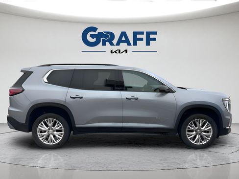Used 2024 GMC Acadia Elevation w/ Luxury Package AWD/4WD image 3