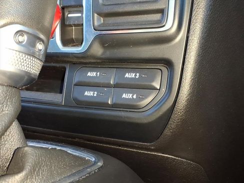 Used 2024 Jeep Gladiator Sport w/ Premium Package image 25