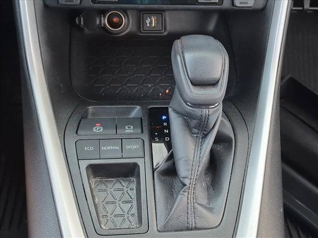 Used 2023 Toyota RAV4 XLE w/ Convenience Package FWD image 10