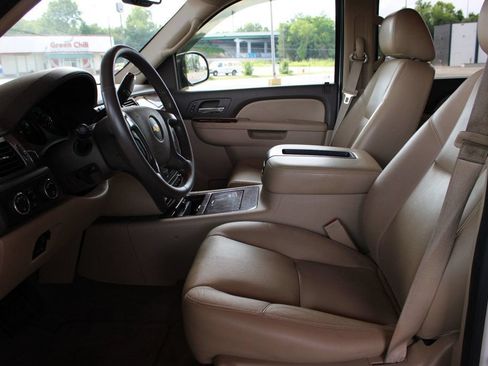 Used 2013 Chevrolet Tahoe LTZ AWD/4WD image 19