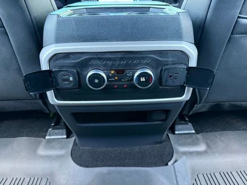 Certified 2022 Ford Expedition Max Limited image 17
