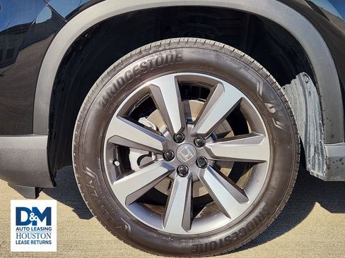 Used 2025 Honda Pilot Touring image 18