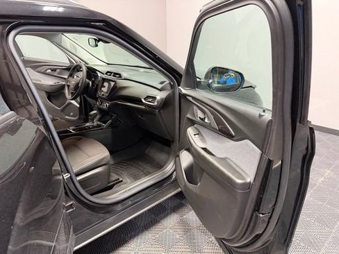 Used 2023 Chevrolet TrailBlazer LT w/ Convenience Package image 21
