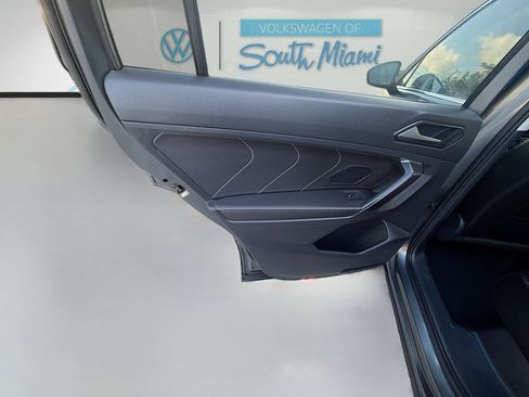 Used 2022 Volkswagen Tiguan SE FWD image 25