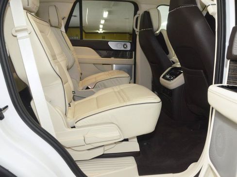 Used 2020 Lincoln Navigator Black Label AWD/4WD image 34