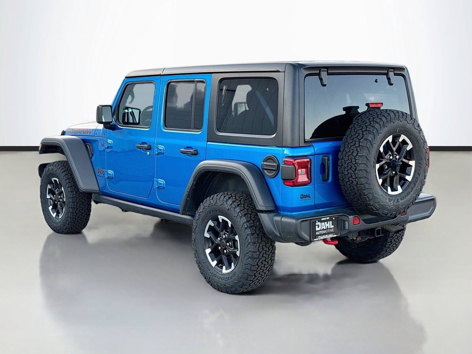Certified 2025 Jeep Wrangler Unlimited Rubicon AWD/4WD image 10