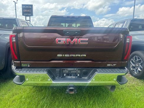 Used 2024 GMC Sierra 2500 SLT w/ SLT Premium Package AWD/4WD image 12