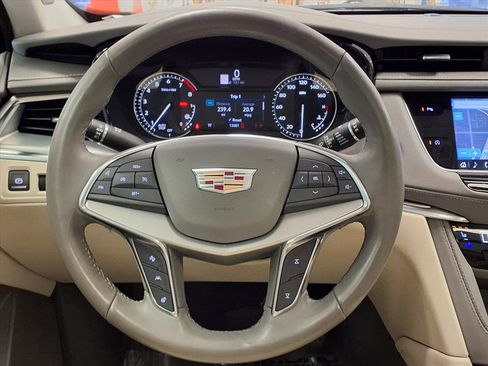 Certified 2022 Cadillac XT5 Premium Luxury image 28