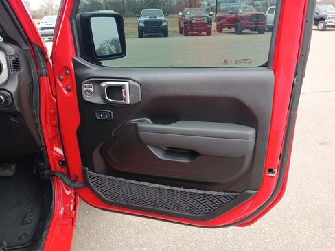 New 2026 Jeep Wrangler Unlimited Sport w/ Convenience Group image 24